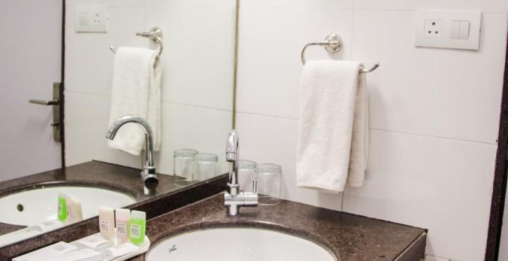 Jc Castle Hotel Shirdi Ngoại thất bức ảnh