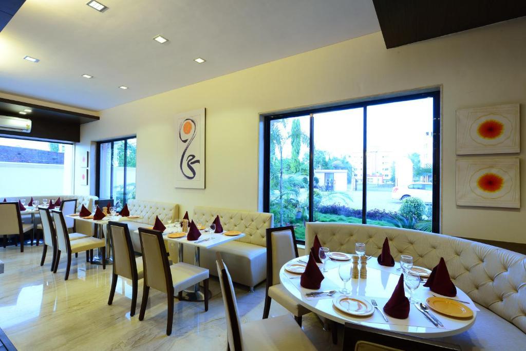 Jc Castle Hotel Shirdi Ngoại thất bức ảnh