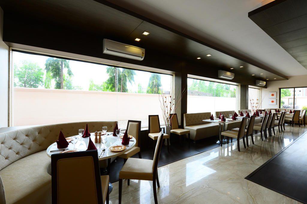 Jc Castle Hotel Shirdi Ngoại thất bức ảnh