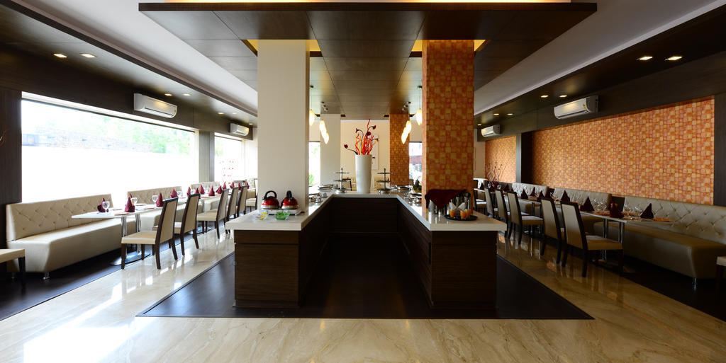 Jc Castle Hotel Shirdi Ngoại thất bức ảnh